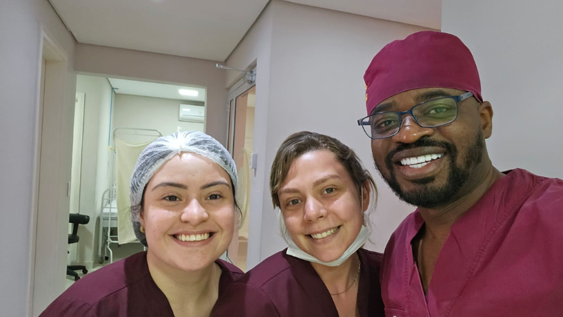 Oluwatosin Tolulope Ajidahun analisa os avanços do transplante de útero e as perspectivas para mulheres sem útero ou com infertilidade uterina.