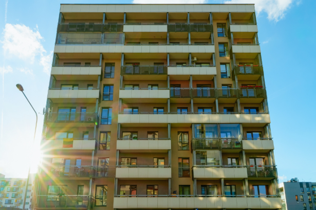 Alex Nabuco dos Santos analisa como o capital internacional impulsiona o mercado imobiliário e amplia oportunidades no Brasil.