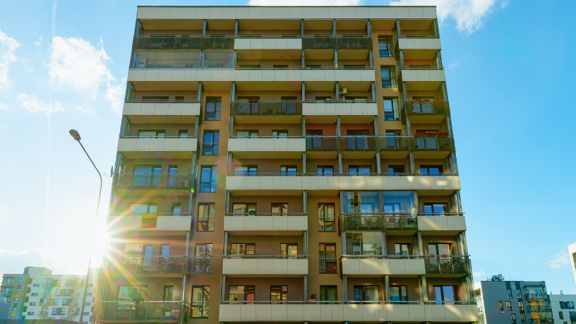 Alex Nabuco dos Santos analisa como o capital internacional impulsiona o mercado imobiliário e amplia oportunidades no Brasil.