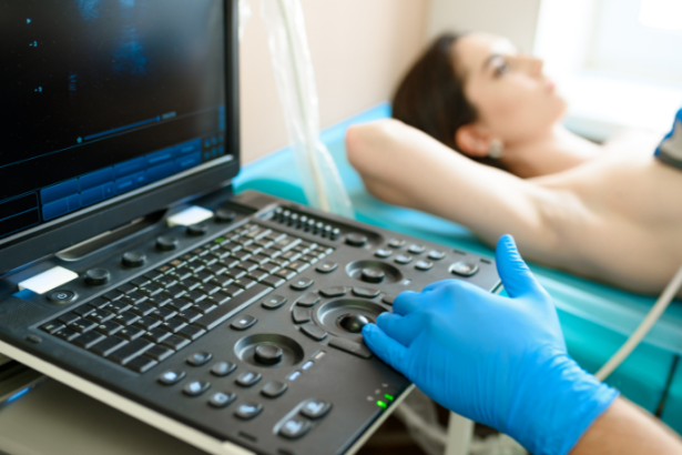 Entenda a tranquilidade por trás de um laudo favorável e como, com a orientação de Vinicius Tadeu Sattin Rodrigues, os resultados BI-RADS 1 e 2 representam segurança e cuidado no rastreamento de rotina.